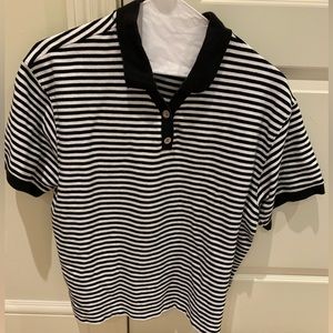 Women’s collared short sleeve top